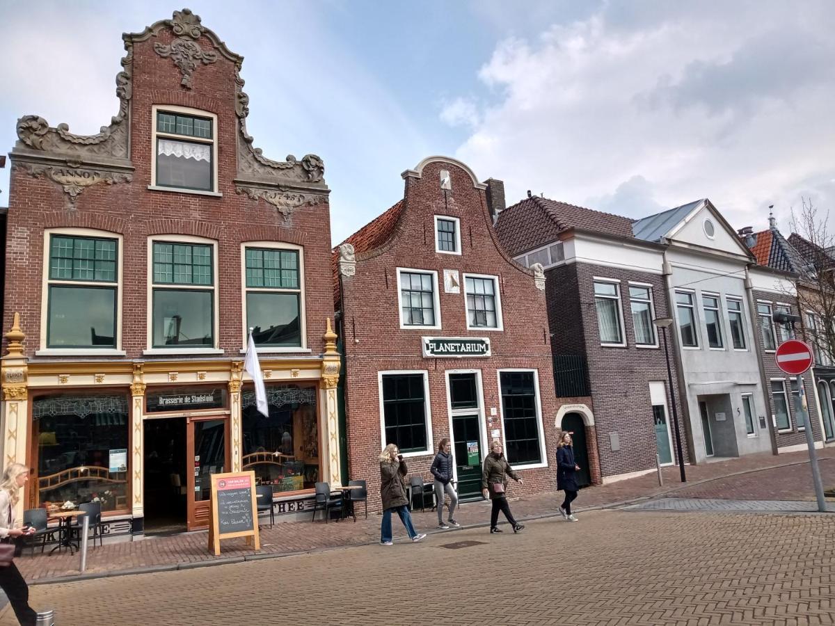 Wellnesshuis Met Hottub, Ligbad En Grote Tuin Villa Tzummarum Bagian luar foto